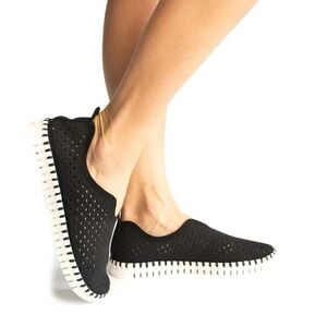 Ilse Jacobsen Women’s Tulip 139‎ Perforated Slip-On Sneaker Black Size 38/ 7.5